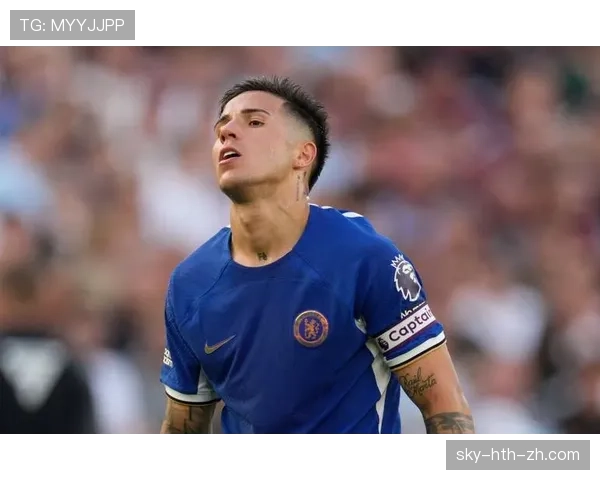 恩佐如何利用持球推进破解中场压迫