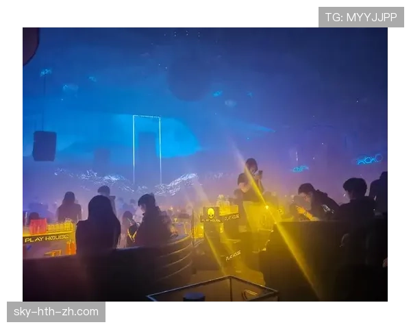 李梦训练完直接拎爱马仕去夜店，这姐的日常比偶像剧还敢拍